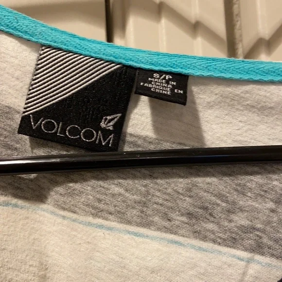 Striped Volcom Long Sleeve - Picture 4 of 5